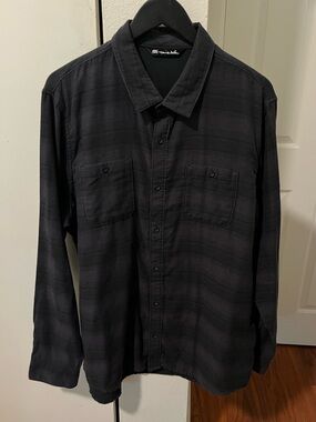 Travis Mathew Lightweight Black Long-Sleeve Button-Down Shirt